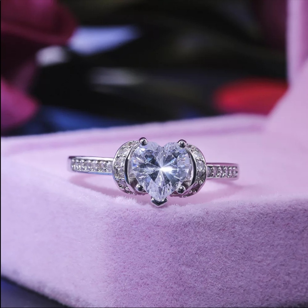 New Romantic Hearts 925 Silver Diamond Heart Ring - Picture 3 of 6
